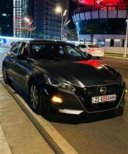 نيسان ألتيما